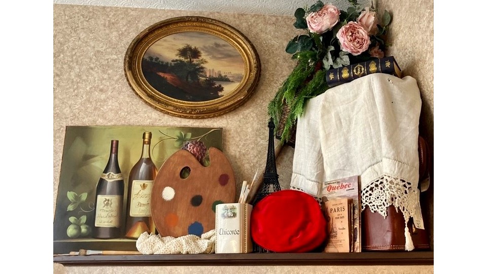 Parisian Dreams Bedchamber Painters Memories Vignette Parisian Dreams Bedchamber Painters Memories Vignette