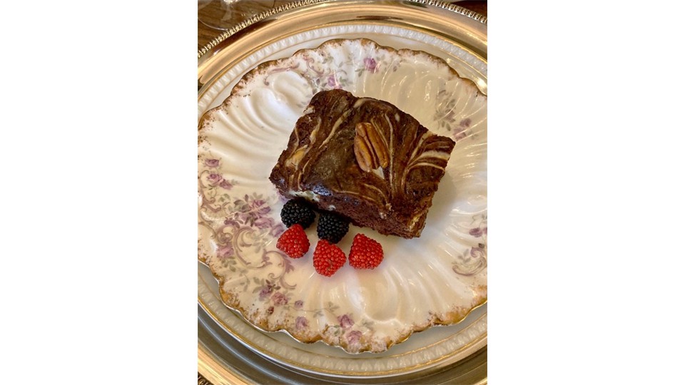Parisian Dreams Bedchamber Chocolate Brownie Parisian Dreams Bedchamber Chocolate Brownie