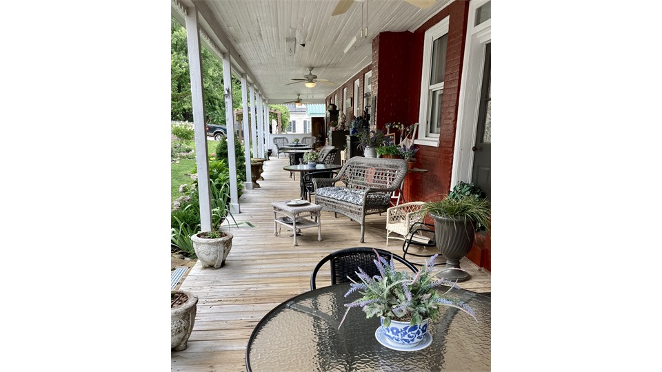 Abigail's Grape Leaf Main Veranda Abigail's Grape Leaf Main Veranda
