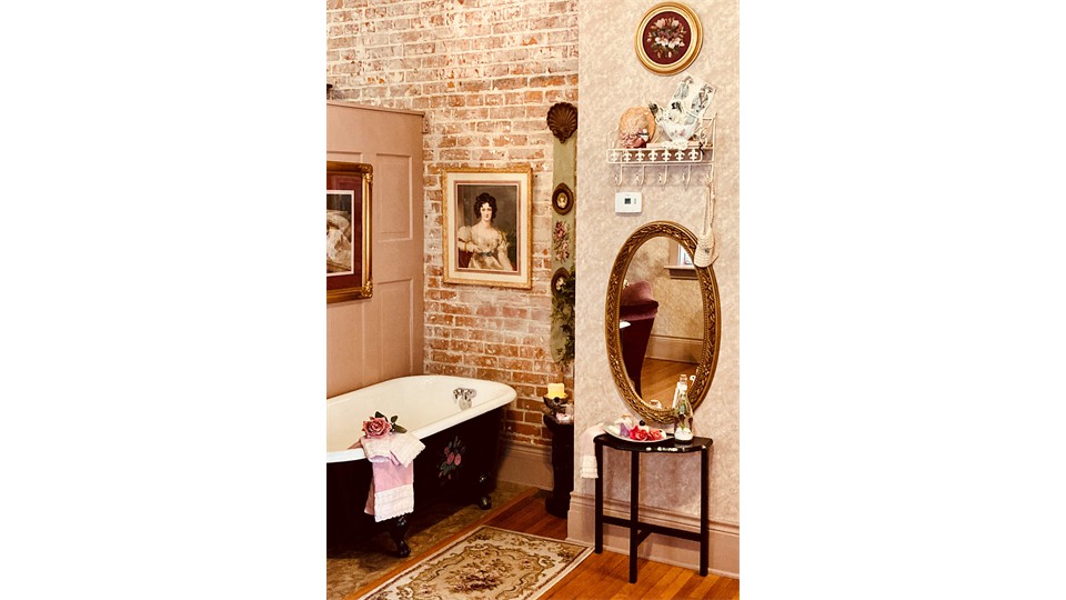 Milliner’s Bedchamber Cottage Victorian Soaking Tub