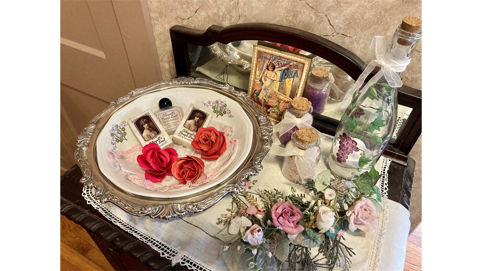 Milliner’s Bedchamber Cottage Rose Soap Petal Vignette